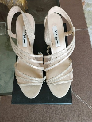 Nina Shoes sandals No 38 like new, gold color