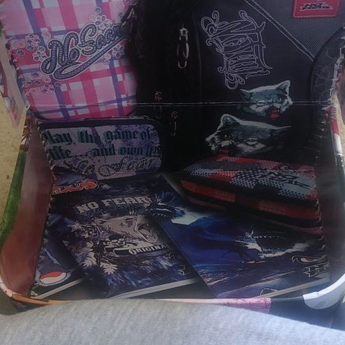Nicki children's lunchbox Greek and new