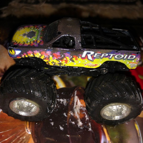 Monster truck like new