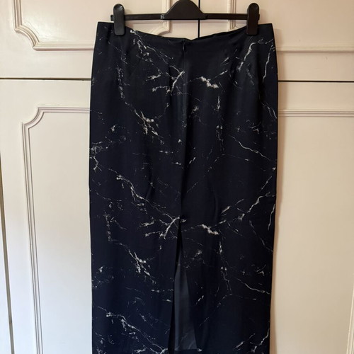 Zara midi satin skirt with marble print, like new, black, size L