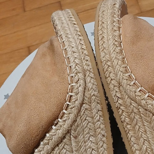 Tres Jolie suede espadrille platform sandals camel size 38 like new