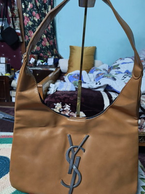 Yves Saint Laurent Mombasa hobo shoulder bag tan leather like new