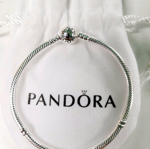 Γυναικείες ασημένιες βραχιόλια Pandora! Κατάσταση καινούργια!