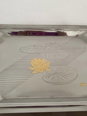 Serving tray like new condition