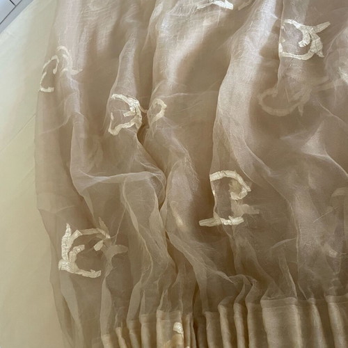 Silk curtain set like new, gold shade