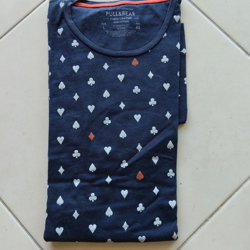 Pull & Bear t-shirt L, blue with card suit print