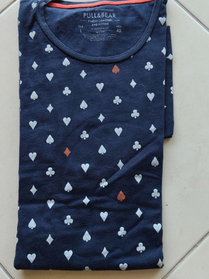 Pull & Bear t-shirt L, blue with card suit print