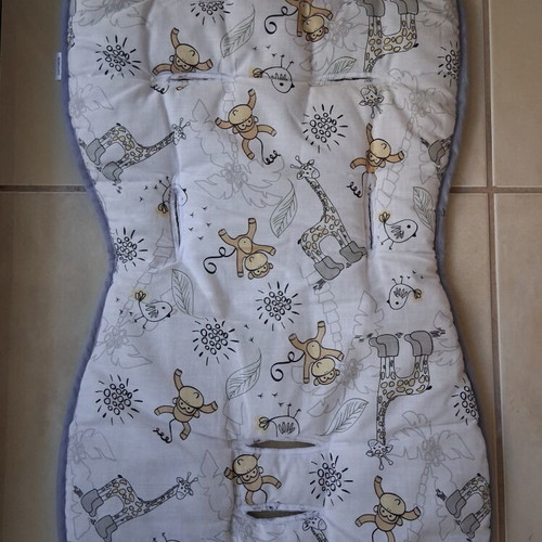 Stroller Protective Cover like new with safety belt slots