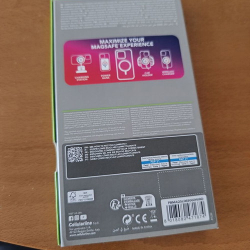 Wireless Powerbank MAG 5000 new with wired and wireless charging for iPhone and Android