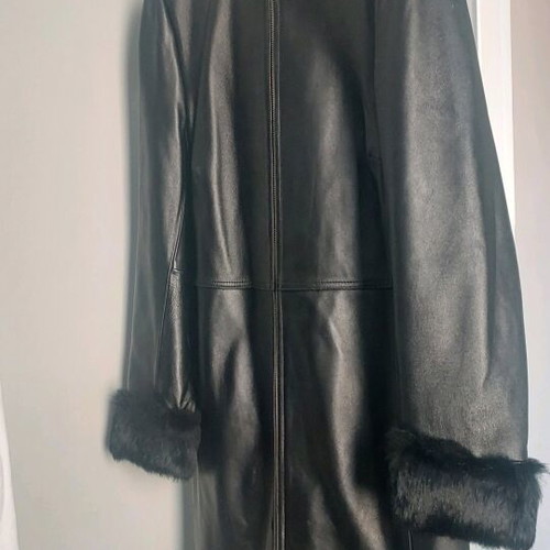 Lola Small leather coat black like new