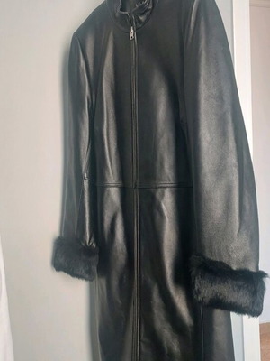Lola Small leather coat black like new