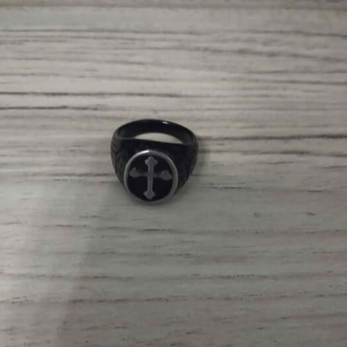 Metal ring cross like new, black