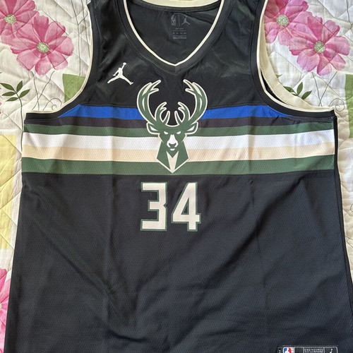 Antetokounmpo Bucks 2021 XXL Swingman Jersey like new authentic