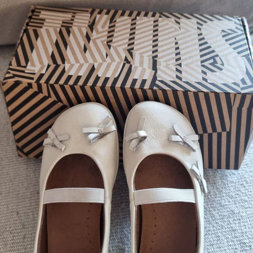 Camper leather ballerinas size 29 like new, white