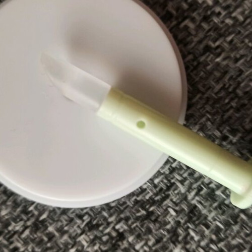 Lip mask new for hydration and light color
