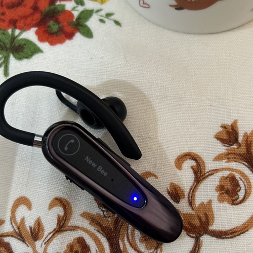 New Bee LC-B45 Bluetooth handsfree headset like new