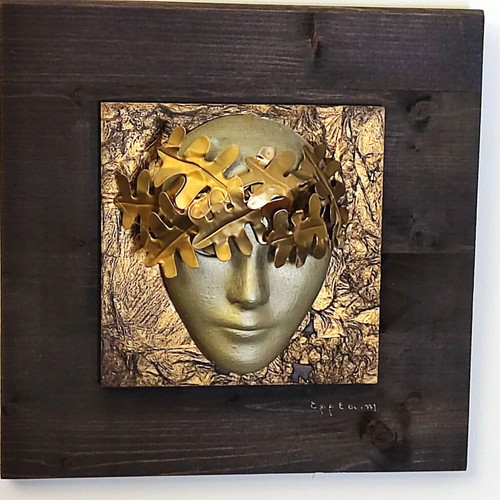 Handmade wall art "Ερρέα.m" mask with gold oak wreath, like new