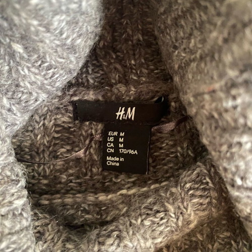H&M knitted turtleneck oversized cropped sweater like new, gray size M