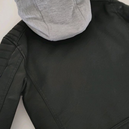 C&A jacket like new, size 116, black and gray