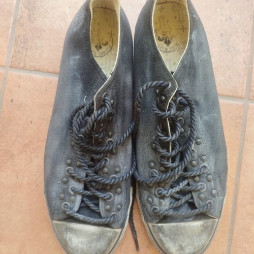 Affliction sneakers like new, black, size 43, linen with thick laces