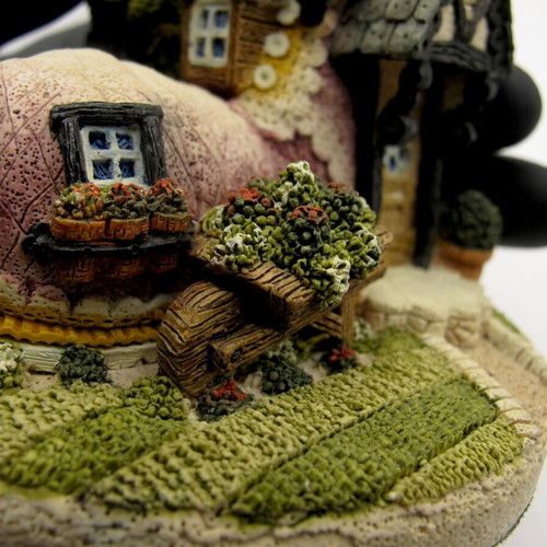 Shoemaker's Dream Decorative House Jon Herbert 1991 like new