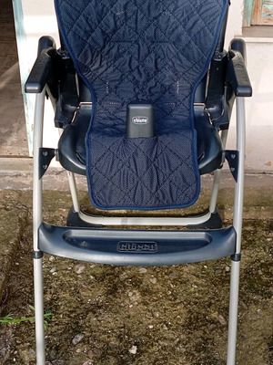 Chicco folding baby seat used