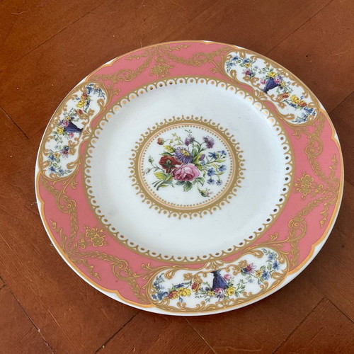 Sevres plate in excellent condition, porcelain, 18th century replica
