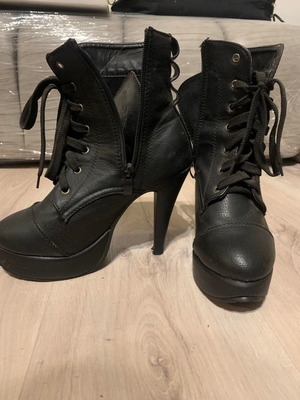 Μποτάκι military style μεταχειρισμένο, μέγεθος 38, μαύρο