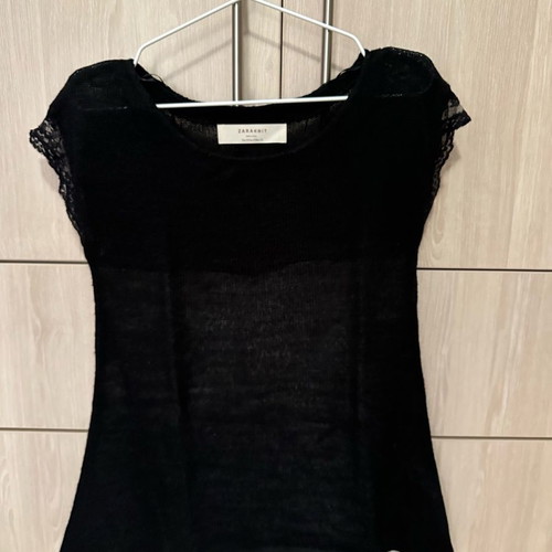 Zara knit top used, small, black with pattern