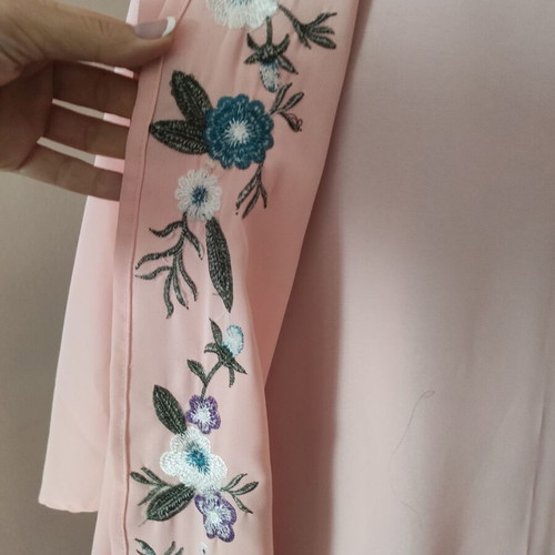 Shein long pink tunic with embroidered flowers like new