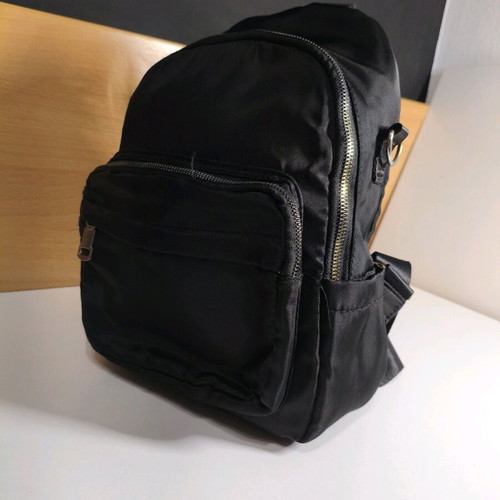 Backpack like new, black, lightweight with multiple pockets