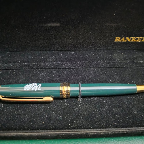 Bankers pen new in velvet case promotional Vega Voyages