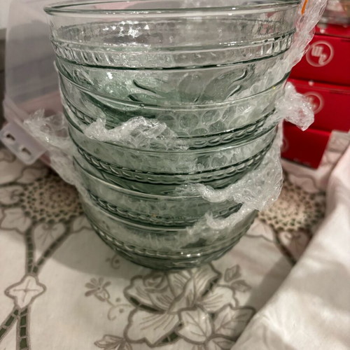 Glass bowls like new