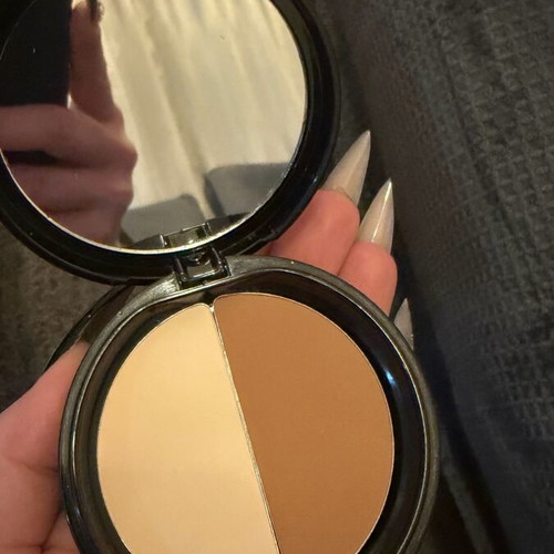 Zerva Contouring Powder new with matte texture and dual shades