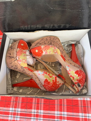 Miss Sixty high-heeled sandals used with cork multicolor floral