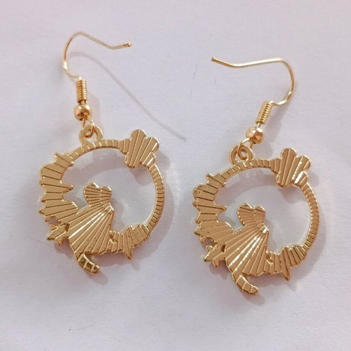Earrings with blue cats in gold color