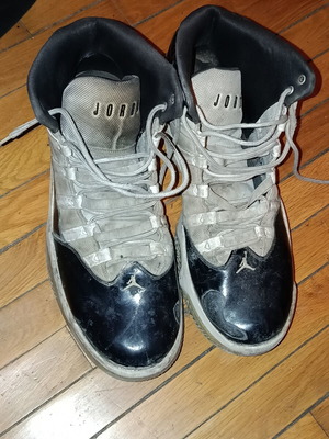 Jordan Air Max Aura αθλητικά παπούτσια, μέγεθος 48.5, μαύρο και μωβ