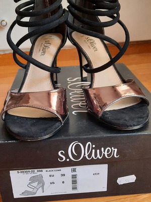 S.Oliver sandals size 39 black like new with box