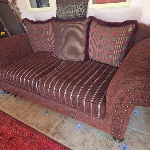 Set of two sofas 2-seater and 3-seater, burgundy color, like new