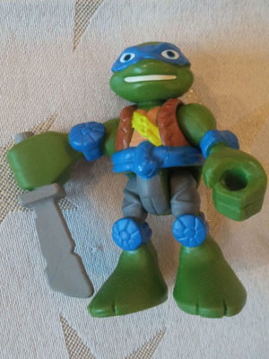 Ninja Turtle figure used, height 7 cm, width 6 cm