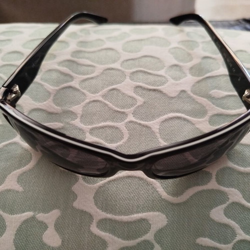 Calvin Klein ck 4043S sunglasses frame like new, black