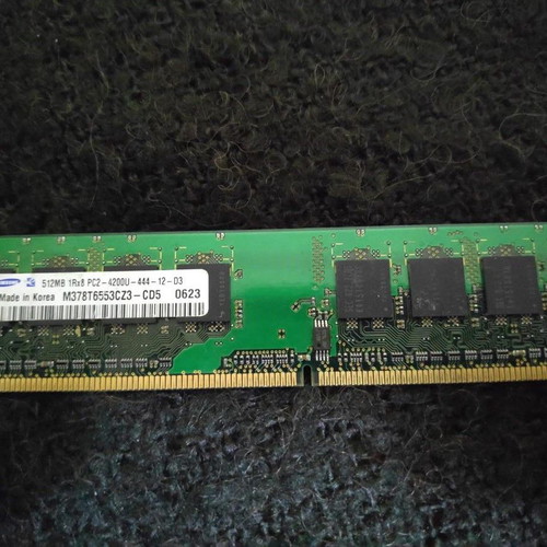 Samsung 512MB DDR2 PC2-4200U RAM memory like new