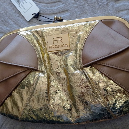 Τσάντα χειρός Franka καινούργια, μπεζ με χρυσαφί λεπτομέρειες