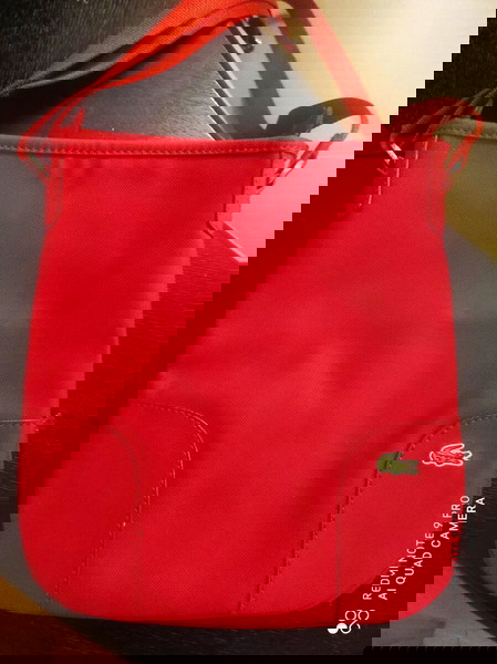 τσάντα ώμου και χιαστί Lacoste σε άριστη κατασταση