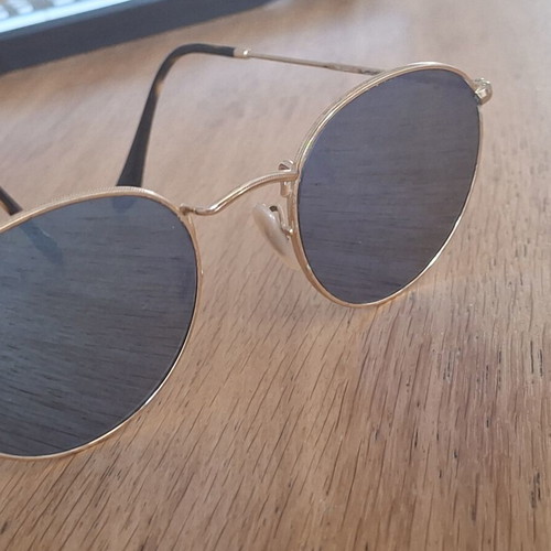 Ray Ban sunglasses like new, blue lenses