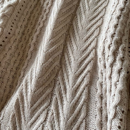 Stradivarius beige sweater S like new