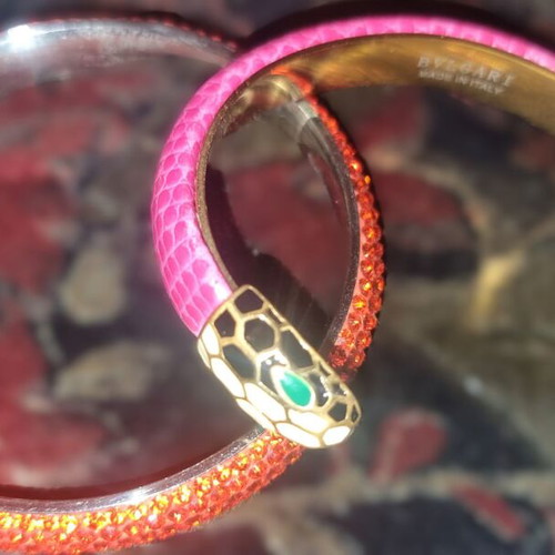 Vintage bracelets like new, 4 different pieces