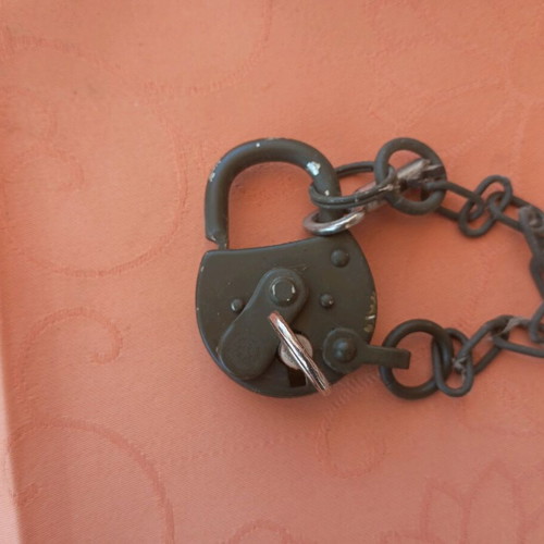 Vintage burg padlock like new
