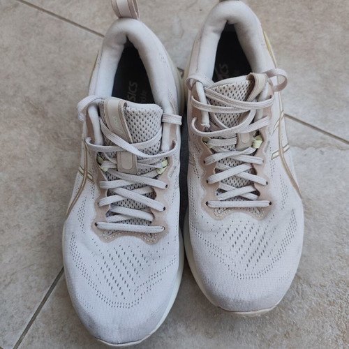 Asics Gel-Pulse 16 Sport Shoes Used Size 40.5