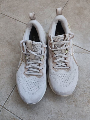 Asics Gel-Pulse 16 Sport Shoes Used Size 40.5